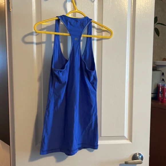 Lululemon reversible tank top - Picture 2 of 3